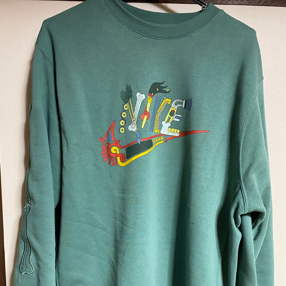 Nike sports wear sweatshirt dunk Air Force supreme Jordan sneakers cactus jack